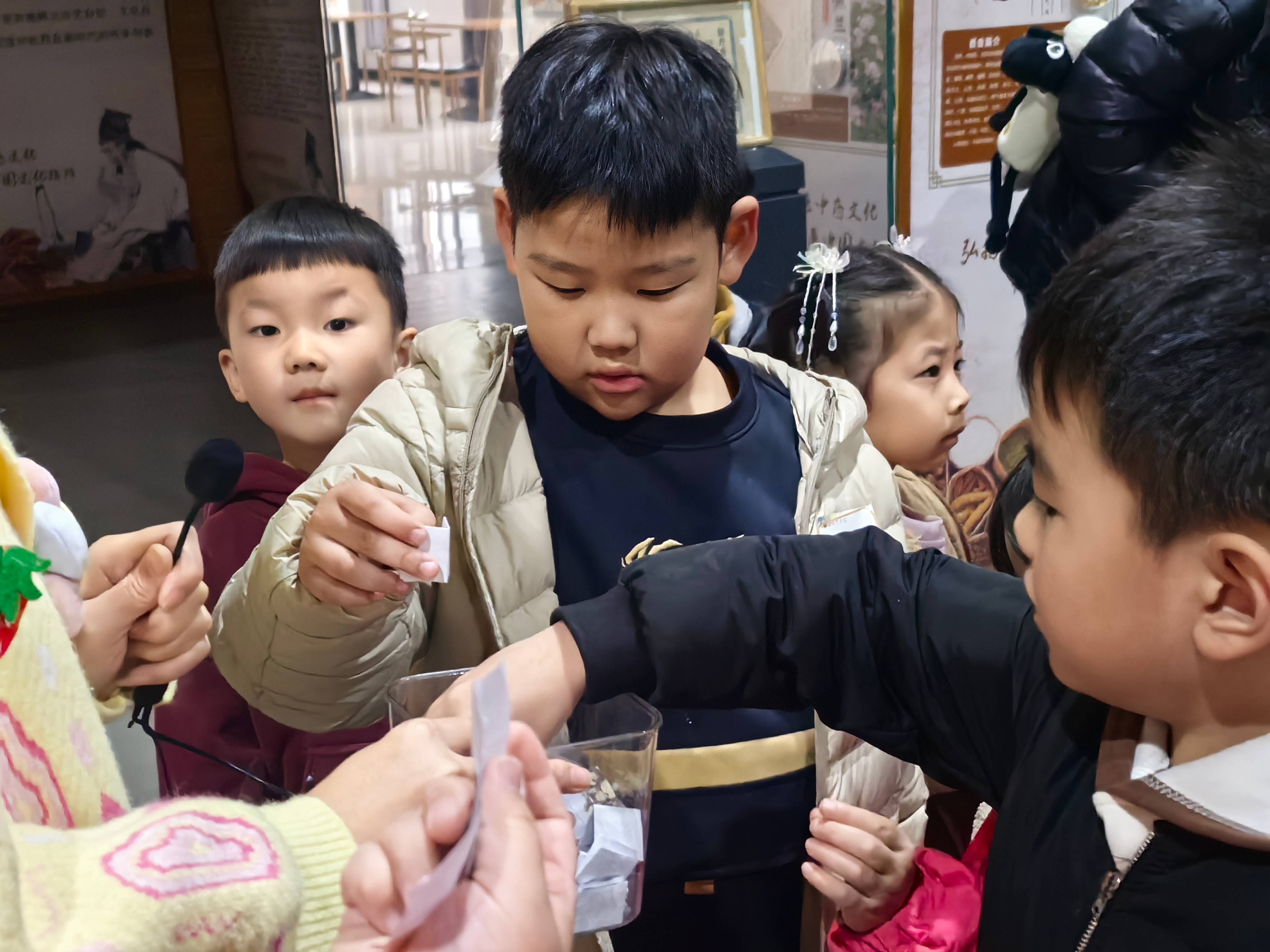 宣教活动|中医药文化主题研学活动第N种打开方式：“小小中医师 传承中华国粹”解锁中药密码 主题活动 第2张