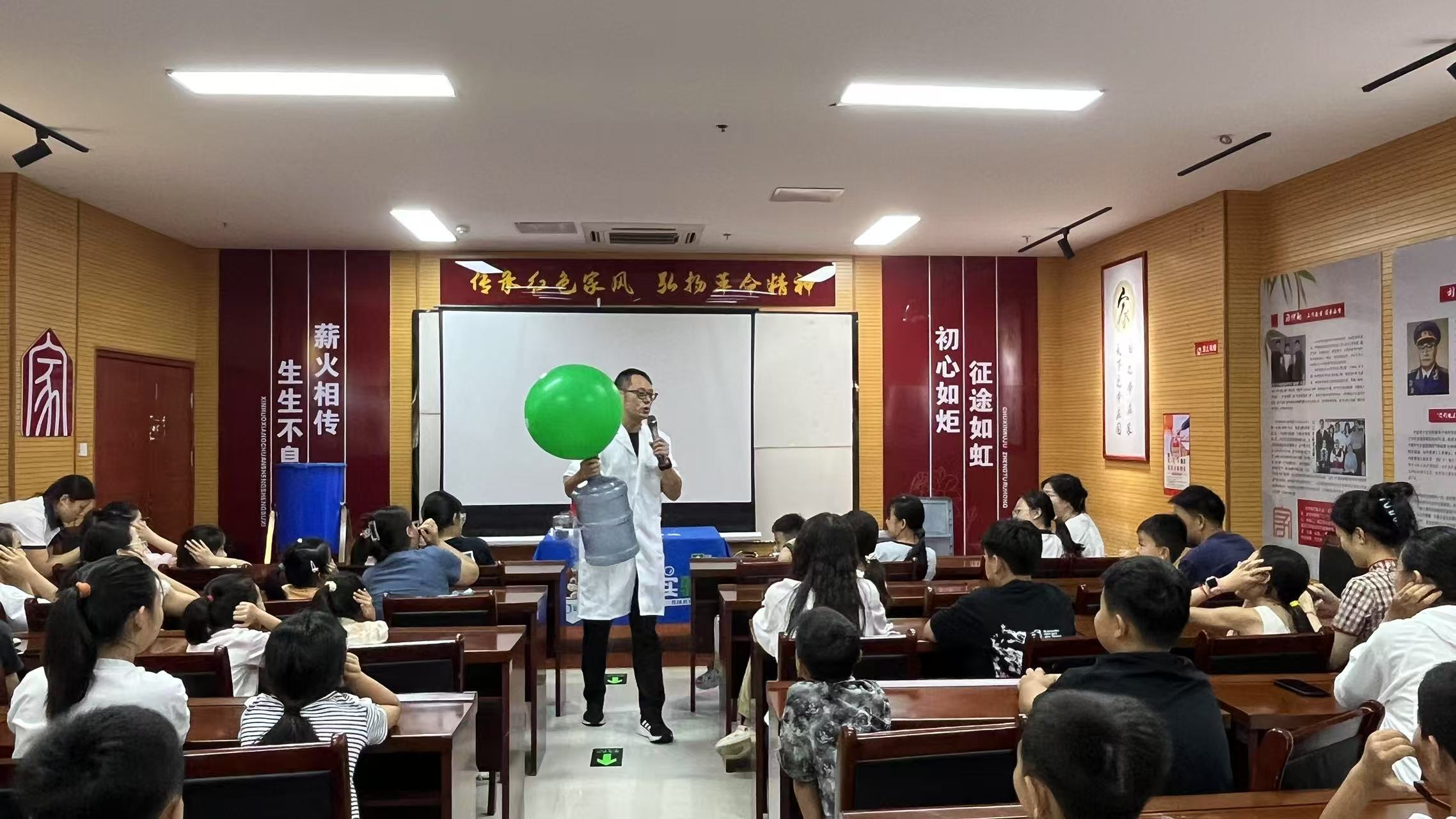 微信图片_20250809162138.jpg “博物馆里的科学探秘”——巨野县博物馆8月科普研学活动精彩回顾 主题活动 第3张 “博物馆里的科学探秘”——巨野县博物馆8月科普研学活动精彩回顾 主题活动 第3张