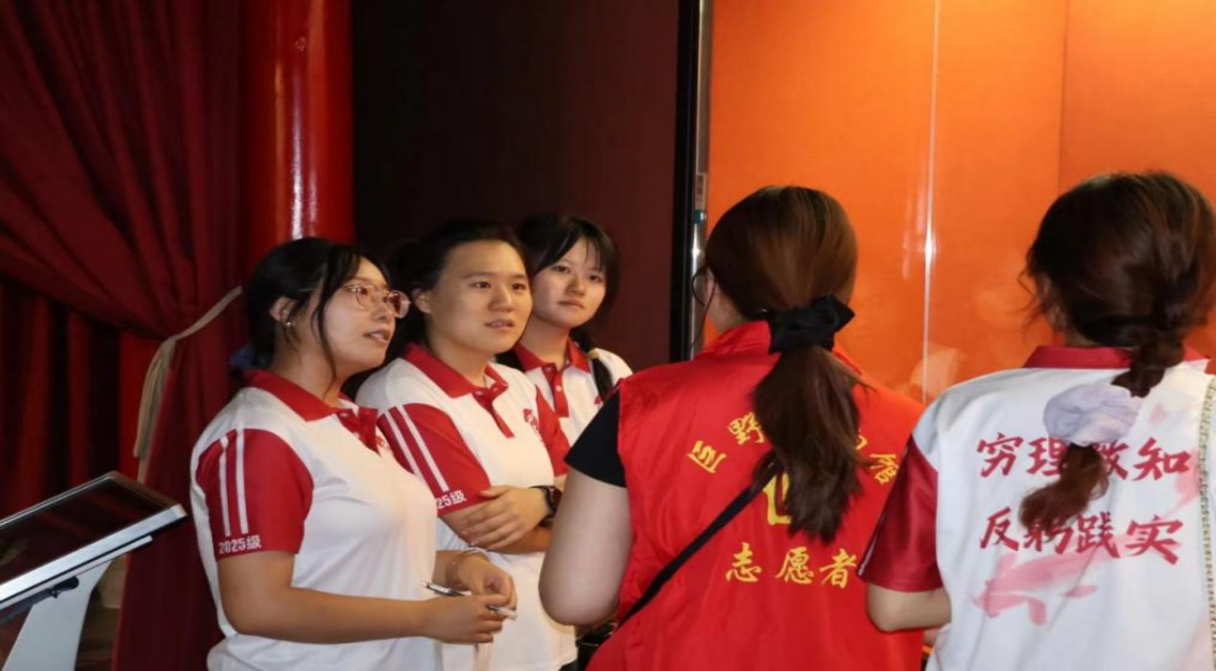 微信图片_2026-08-13_103753_394.png 鲁韵传声·普语润乡|中央民族大学推普调研实践团走进巨野博物馆 主题活动 第2张 鲁韵传声·普语润乡|中央民族大学推普调研实践团走进巨野博物馆 主题活动 第2张